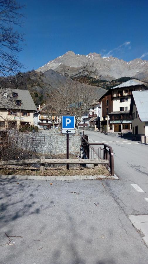 Auberge Roche Grande Entraunes Eksteriør billede